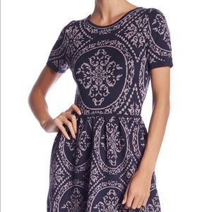 Romeo & Juliet Couture Short Sleeve Knit Dress